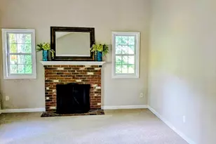 38 Lake St, Spencer, MA 01562 - Photo 9