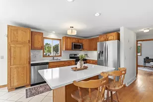 1251 Shawsheen St, Tewksbury, MA 01876 - Photo 7