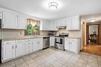 35 Charles St, Hampden, MA 01036 - Photo 7