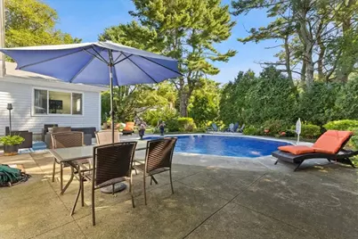 16 Green Meadow Dr, Acushnet, MA 02743 - Photo 5