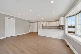 101 Pond St, Braintree, MA 02184 - Photo 9