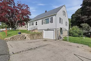 4 Washington St, Milford, MA 01757 - Photo 1