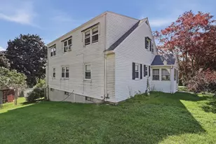 4 Washington St, Milford, MA 01757 - Photo 5