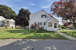 4 Washington St, Milford, MA 01757 - Photo 3