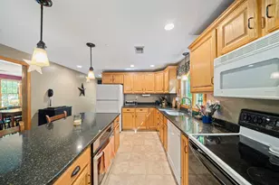 66 Cottage Ln, Weymouth, MA 02188 - Photo 5