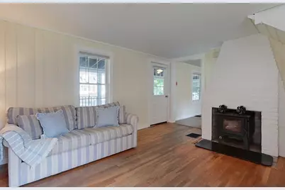 50 Whiting St, Lunenburg, MA 01462 - Photo 9