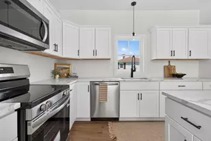 65 Wales St, Taunton, MA 02780 - Photo 11