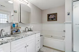 195 Falmouth Rd, Mashpee, MA 02649 - Photo 17