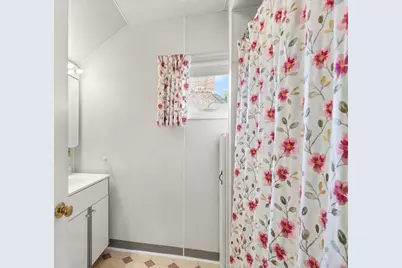 6 Groveland St, Haverhill, MA 01830 - Photo 35
