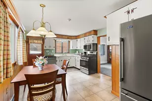 6 Groveland St, Haverhill, MA 01830 - Photo 17