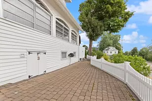 6 Groveland St, Haverhill, MA 01830 - Photo 3