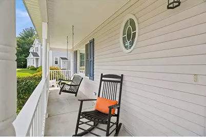 33 Fairway Dr, Woburn, MA 01801 - Photo 3