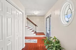 33 Fairway Dr, Woburn, MA 01801 - Photo 5
