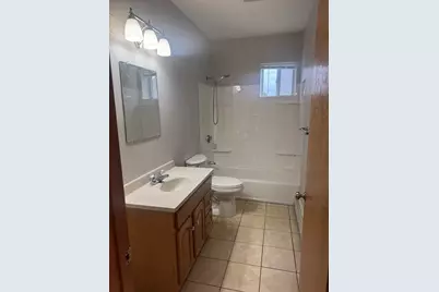 276 Washington St #2, Taunton, MA 02767 - Photo 3