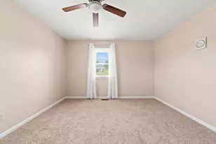 139 Seabury St, New Bedford, MA 02745 - Photo 13