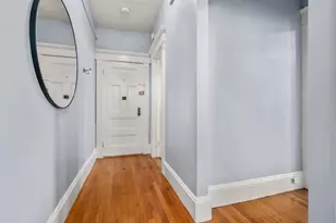 8 Garrison St, Boston, MA 02116 - Photo 9