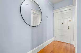 8 Garrison St, Boston, MA 02116 - Photo 15