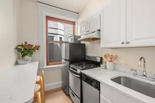 8 Garrison St, Boston, MA 02116 - Photo 3