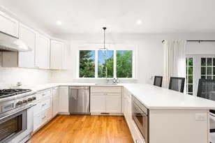30 Farrow St, Winchester, MA 01890 - Photo 7