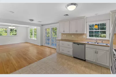 627 Main St, Dunstable, MA 01827 - Photo 11