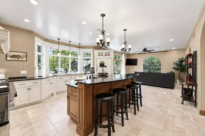 47 Deer Hill Cir, Ludlow, MA 01056 - Photo 9