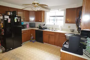 22 Blaney Ct, Revere, MA 02151 - Photo 3