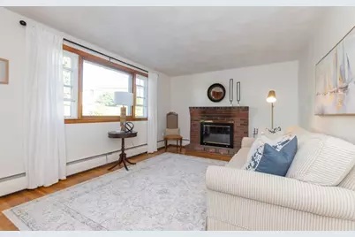 8 Siren St, Winthrop, MA 02152 - Photo 13