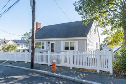 8 Siren St, Winthrop, MA 02152 - Photo 3