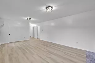 210 Strong St, Amherst, MA 01002 - Photo 21