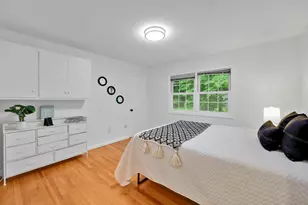 210 Strong St, Amherst, MA 01002 - Photo 5