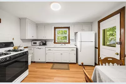 244 Beech Ave, Melrose, MA 02176 - Photo 5