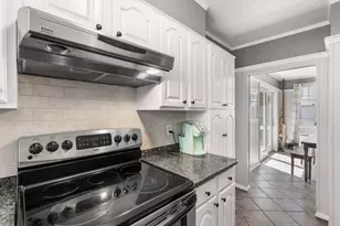 16 Maple Ave, Danvers, MA 01923 - Photo 9
