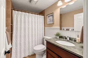 16 Maple Ave, Danvers, MA 01923 - Photo 9