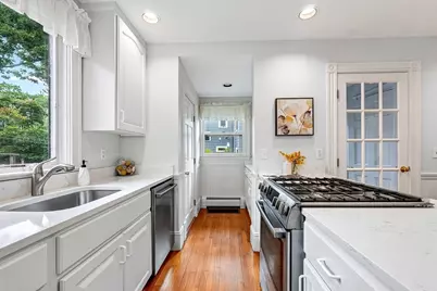 20 Botolph St, Melrose, MA 02176 - Photo 19