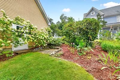 20 Botolph St, Melrose, MA 02176 - Photo 37