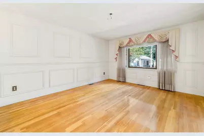 16 Bobolink  Street, Boston, MA 02132 - Photo 15