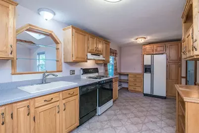 98 Circle Dr, West Springfield, MA 01089 - Photo 9