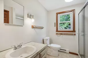 26 Hunters Hill Cir, Amherst, MA 01002 - Photo 19