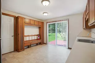 26 Hunters Hill Cir, Amherst, MA 01002 - Photo 11