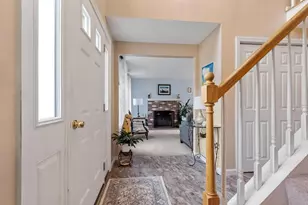 64 Jordans Way, Leominster, MA 01453 - Photo 3
