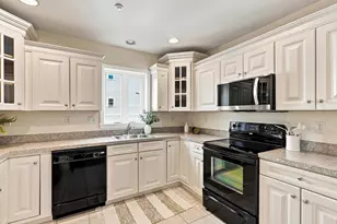 2201 Briarwood Village, Clinton, MA 01510 - Photo 7