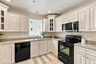 2201 Briarwood Village, Clinton, MA 01510 - Photo 7