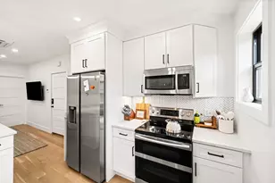 8 Viking St, Boston, MA 02127 - Photo 13