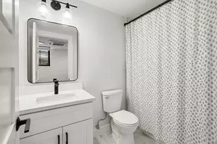8 Viking St, Boston, MA 02127 - Photo 7