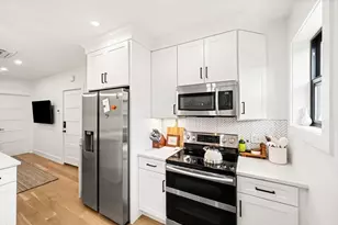 8 Viking St, Boston, MA 02127 - Photo 13