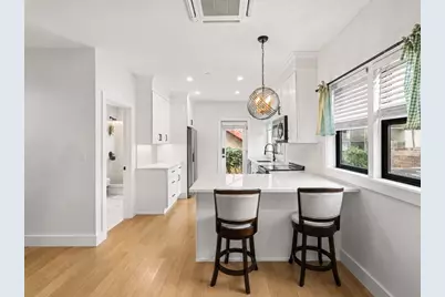 8 Viking St, Boston, MA 02127 - Photo 3