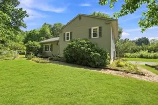 71 Mt Holyoke Dr, Amherst, MA 01002 - Photo 3