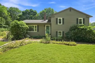 71 Mt Holyoke Dr, Amherst, MA 01002 - Photo 1