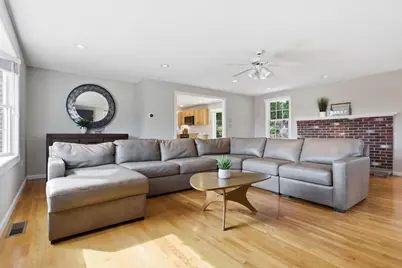 44 Raffaele Drive, Waltham, MA 02452 - Photo 7