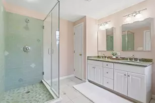 44 Raffaele Dr, Waltham, MA 02452 - Photo 17